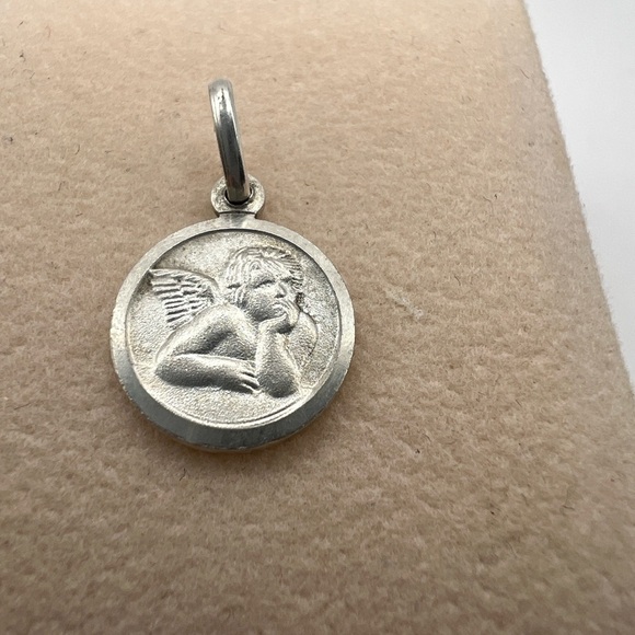 Made in Italy 925 Sterling Silver Antiqued Raphael Angel Pendant - Picture 2 of 6